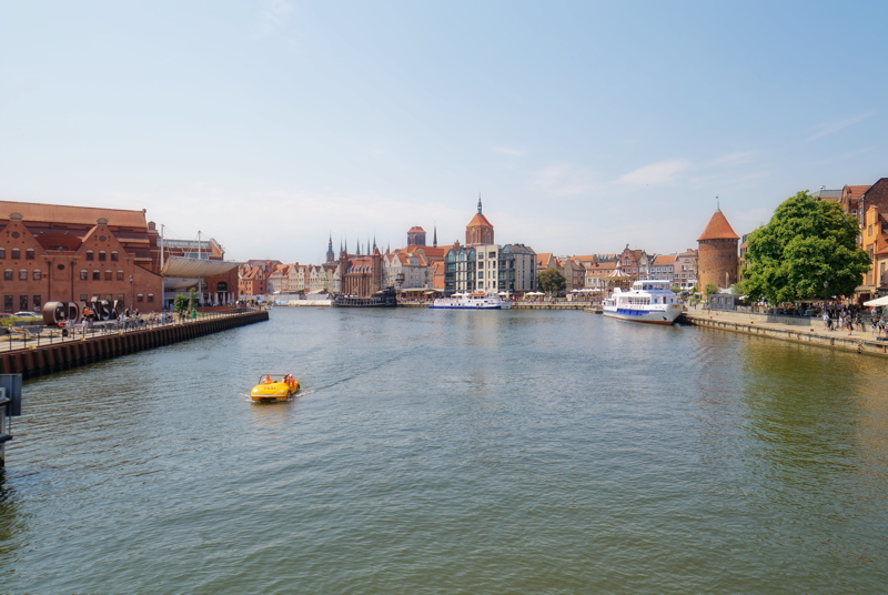 07 The Motława River flowing through the historic city center of Gdańsk, Poland
